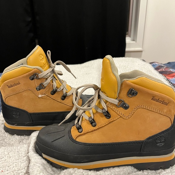 Timberland Eurohiker size 5.5 Y new w/o box - Picture 5 of 11